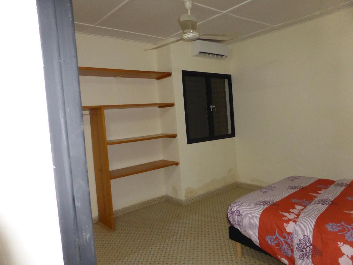 Bien Etre Villa วากาดูกู ภายนอก รูปภาพ